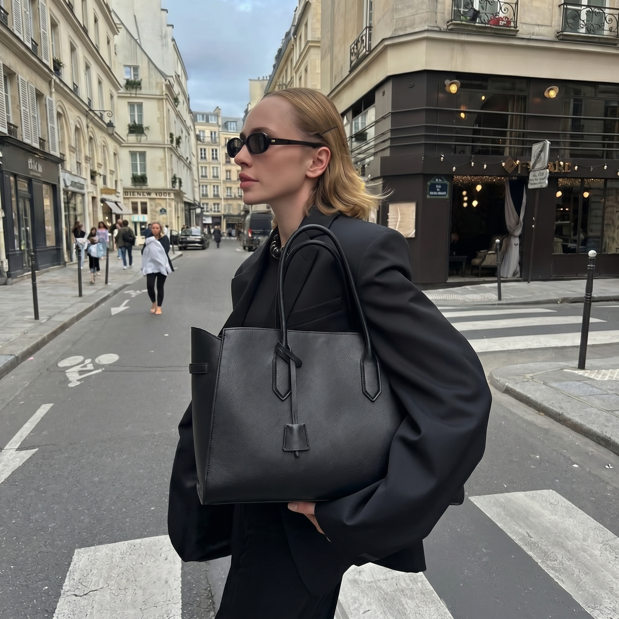 Black Vioné Tote Shoulder Bag
