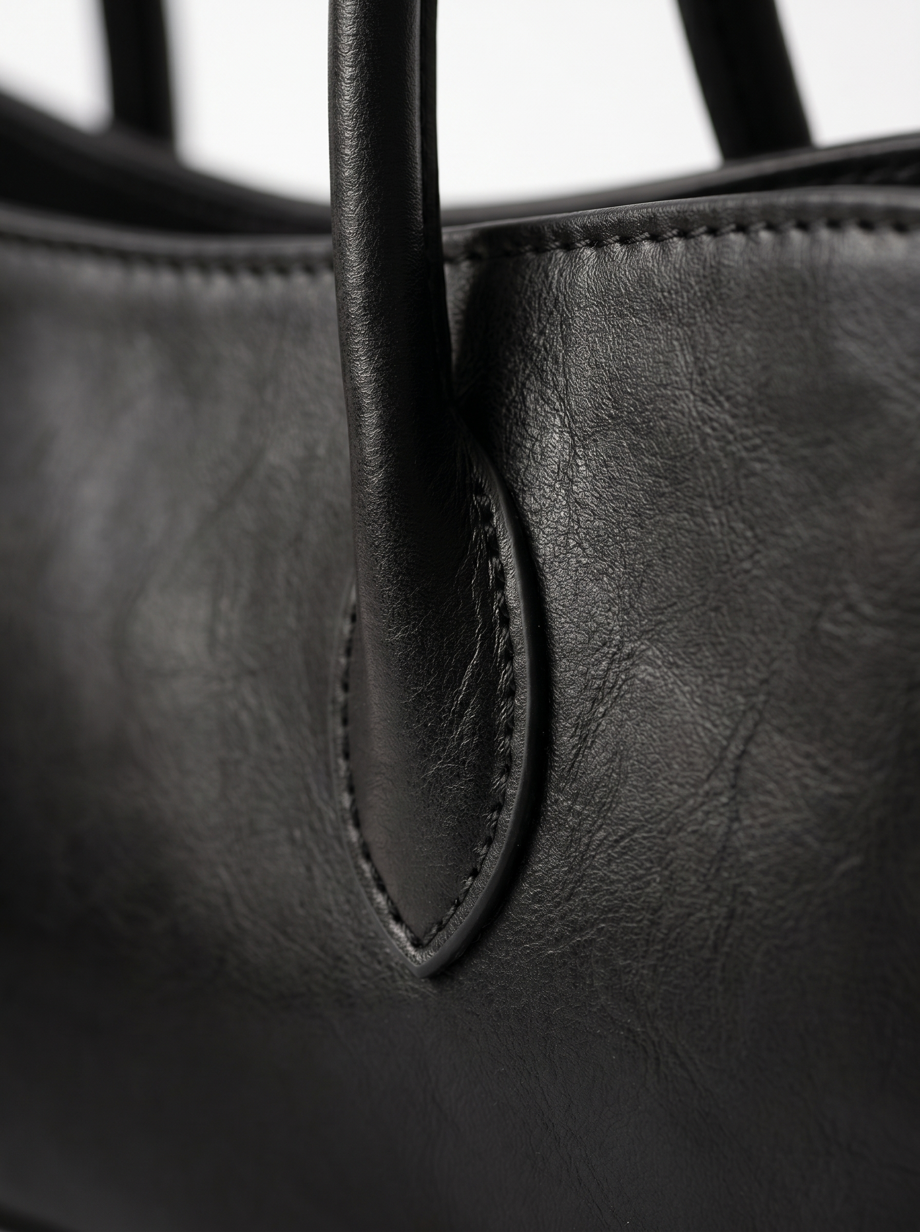Black Boat Shoulder Bag